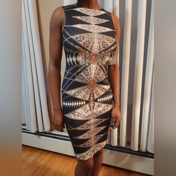 Dress - Picture 5 of 6